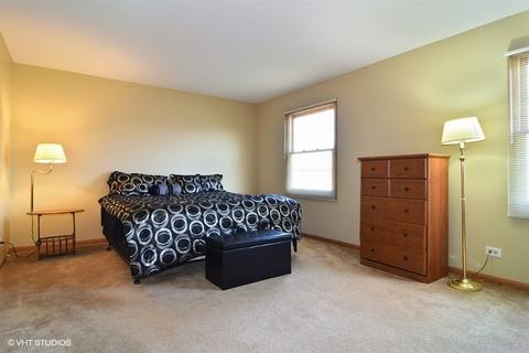 1525 Creekside Dr, Hoffman Estates, IL 60169 photo 11