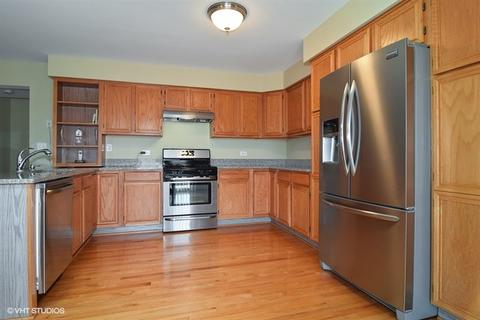 1525 Creekside Dr, Hoffman Estates, IL 60169 photo 4