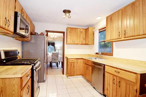 12012 Mohican Dr, Algonquin, IL 60102 photo 6