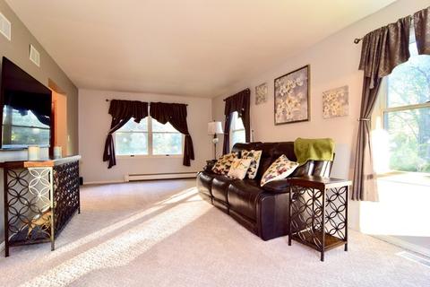 12012 Mohican Dr, Algonquin, IL 60102 photo 4