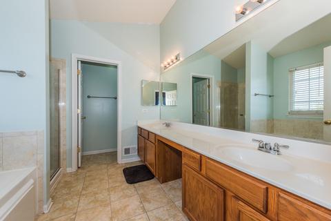 1608 Seaton Ln, Elgin, IL 60123 photo 13
