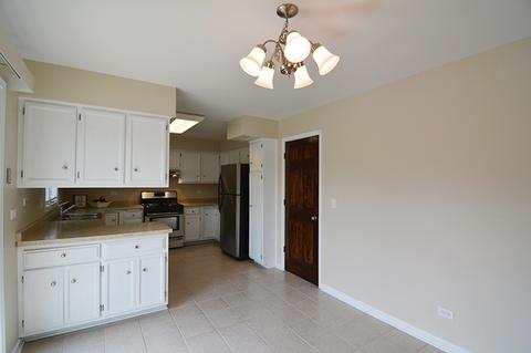 13 N385 Coombs Rd, Elgin, IL 60124 photo 6