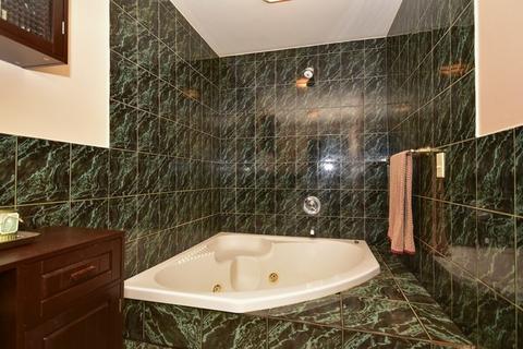 4133 Ruby St, Schiller Park, IL 60176 photo 9