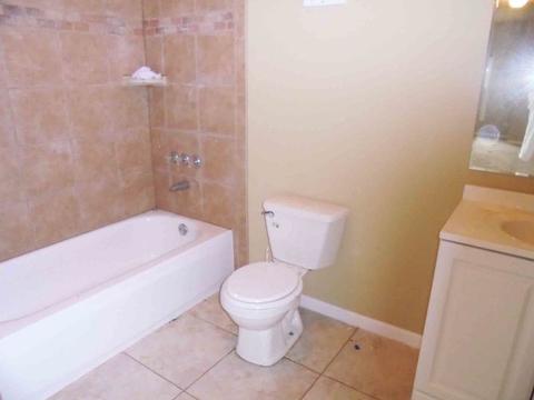 220 E Clark St, Plano, IL 60545 photo 9