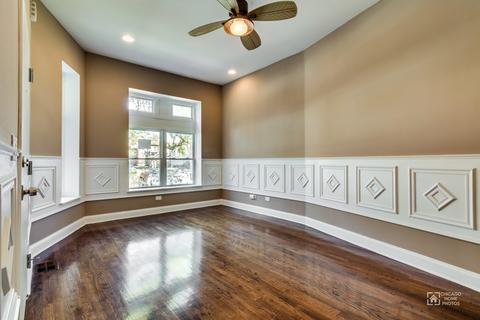 655 E Bowen Ave, Chicago, IL 60653 photo 2