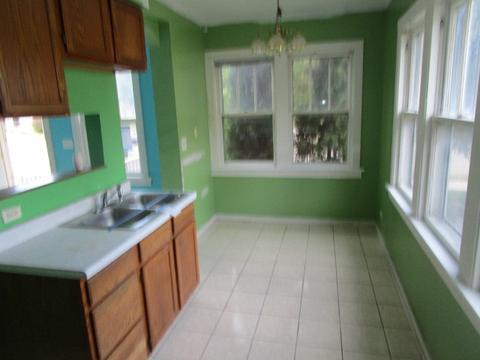 423 Jay St, Elgin, IL 60120 photo 9