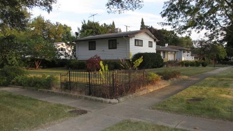 503 S 7th St, West Dundee, IL 60118 photo 2