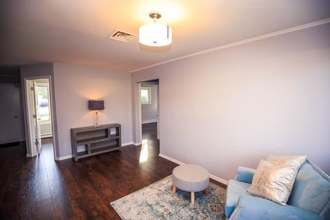 1086 S 3rd Ave, Des Plaines, IL 60016 photo 5