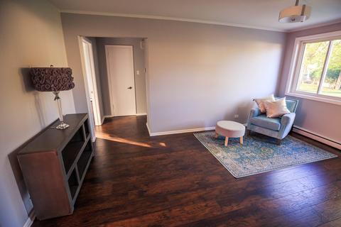 1086 S 3rd Ave, Des Plaines, IL 60016 photo 4