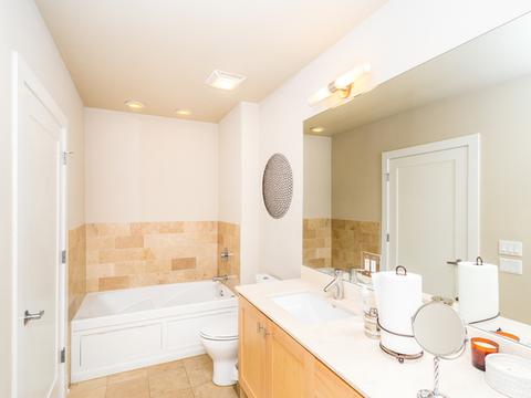 207 E 31st St #2A, Chicago, IL 60616 photo 8
