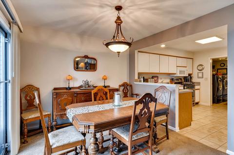 693 Bent Ridge Ln, Elgin, IL 60120 photo 3