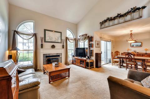 693 Bent Ridge Ln, Elgin, IL 60120 photo 7