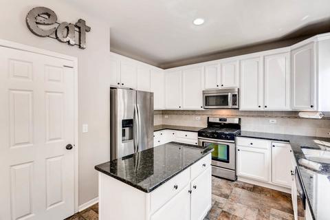1944 Bluff Ct, Round Lake, IL 60073 photo 8