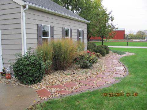 633 W River Dr, Seneca, IL 61360 photo 4
