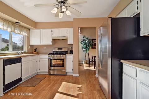 342 Lincoln Dr, Bartlett, IL 60103 photo 5