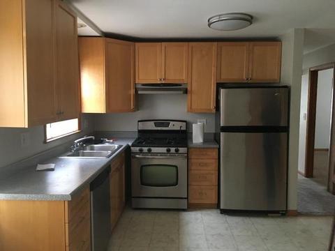 69 Dover Dr, Des Plaines, IL 60018 photo 2