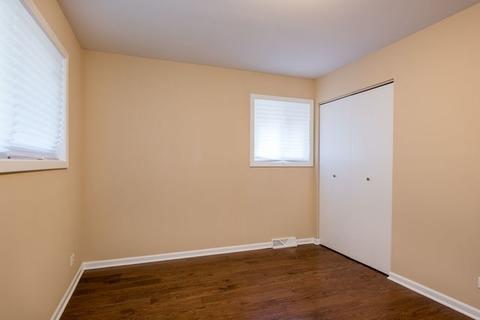 700 Cavan Ln, Des Plaines, IL 60016 photo 13