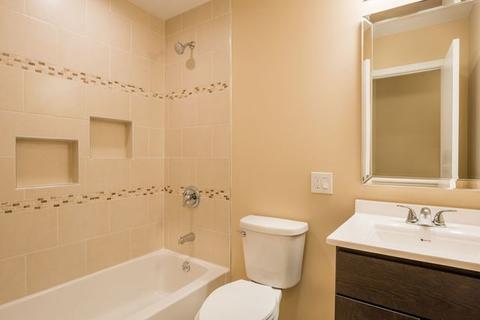 700 Cavan Ln, Des Plaines, IL 60016 photo 11