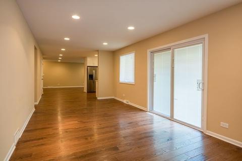 700 Cavan Ln, Des Plaines, IL 60016 photo 6