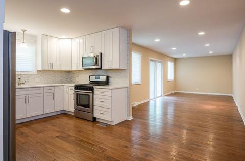 700 Cavan Ln, Des Plaines, IL 60016 photo 8