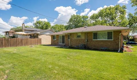 700 Cavan Ln, Des Plaines, IL 60016 photo 25