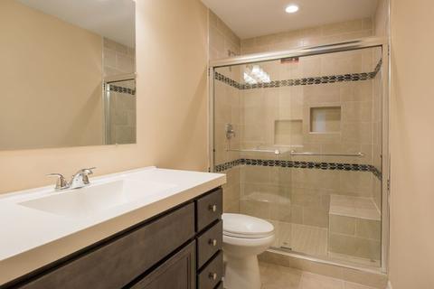 700 Cavan Ln, Des Plaines, IL 60016 photo 16