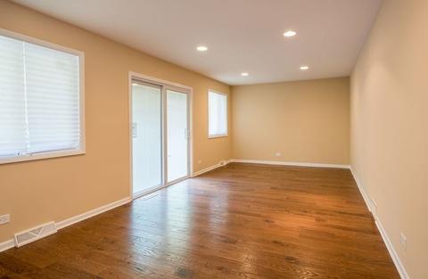 700 Cavan Ln, Des Plaines, IL 60016 photo 5