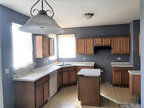 1601 Valley Ridge Dr, Plainfield, IL 60586 photo 2