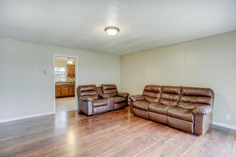 1913 Roberta Ln, Champaign, IL 61821 photo 3