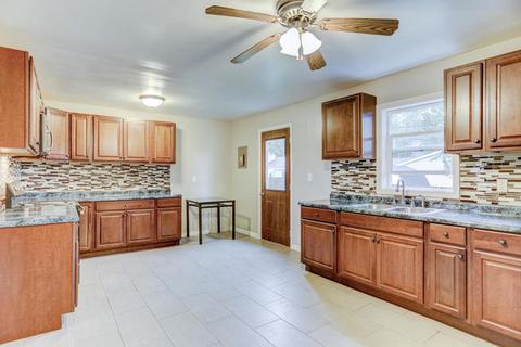 1913 Roberta Ln, Champaign, IL 61821 photo 6