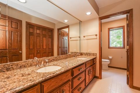 7 Cove Ct, Burr Ridge, IL 60527 photo 32
