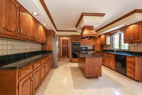 7 Cove Ct, Burr Ridge, IL 60527 photo 14