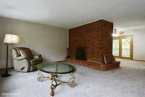 29 W435 W Schick Rd, Bartlett, IL 60103 photo 10