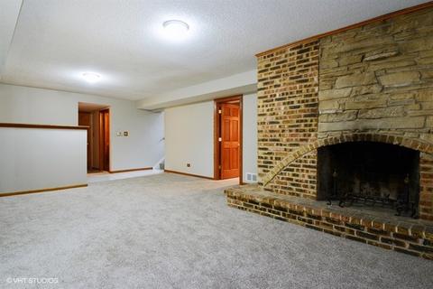 29 W435 W Schick Rd, Bartlett, IL 60103 photo 13