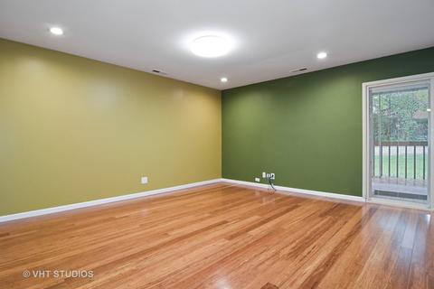 1675 Bedford Rd, Hoffman Estates, IL 60169 photo 3
