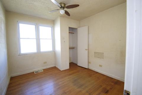 3827 Sangamon St, Steger, IL 60475 photo 4
