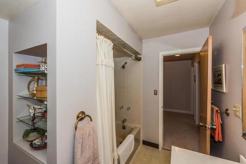 1650 E Chicago St, Elgin, IL 60120 photo 31