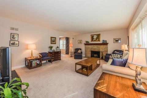 1650 E Chicago St, Elgin, IL 60120 photo 10