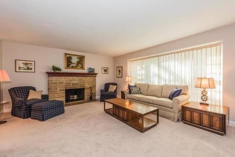 1650 E Chicago St, Elgin, IL 60120 photo 12