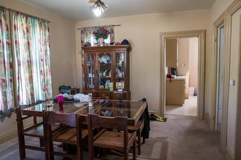 471 Douglas Ave, Elgin, IL 60120 photo 5