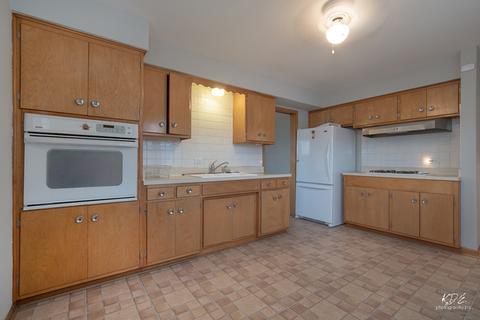 521 W Center St, Itasca, IL 60143 photo 3