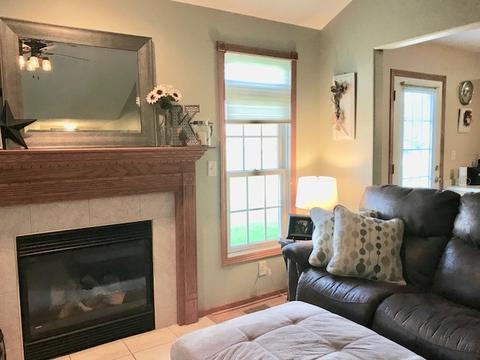 185 E Adams St, Manteno, IL 60950 photo 8