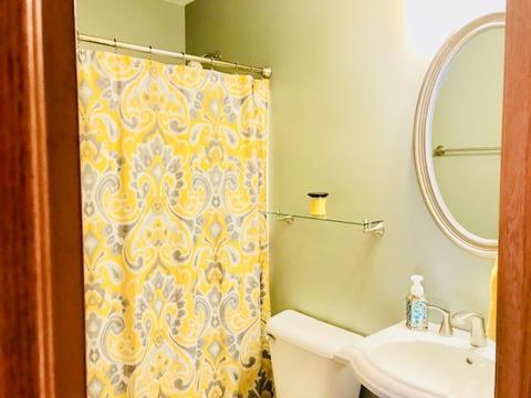 185 E Adams St, Manteno, IL 60950 photo 4