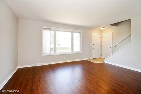 258 Circlegate Rd, New Lenox, IL 60451 photo 2