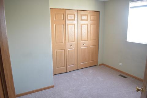 1019 Symphony Dr, Aurora, IL 60504 photo 6