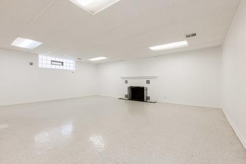 8101 S Eberhart Ave, Chicago, IL 60619 photo 28