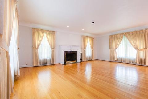 8101 S Eberhart Ave, Chicago, IL 60619 photo 3