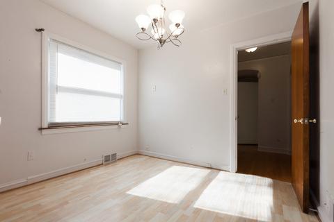 8101 S Eberhart Ave, Chicago, IL 60619 photo 11