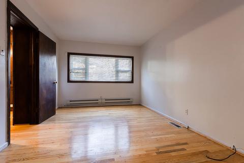 8101 S Eberhart Ave, Chicago, IL 60619 photo 13