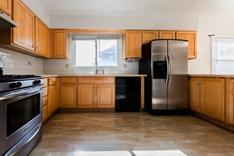 8101 S Eberhart Ave, Chicago, IL 60619 photo 10